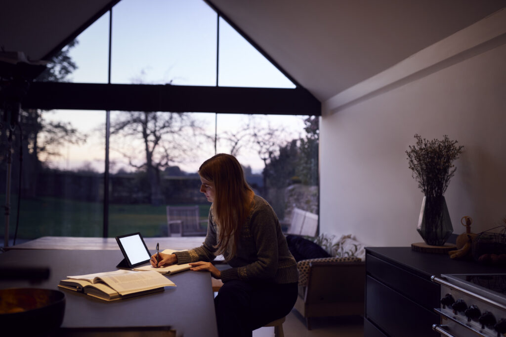 Las mejores soluciones de iluminación para la oficina en casa de Dominion Lighting 2 The Best Home Office Lighting Solutions from Dominion Lighting